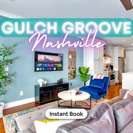Lux Nashville Retreat 12 Beds Games Bar